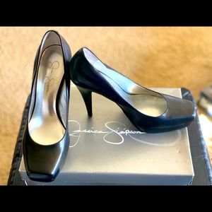 Size 8.5 Jessica Simpson Black Heels Very Good Condition
